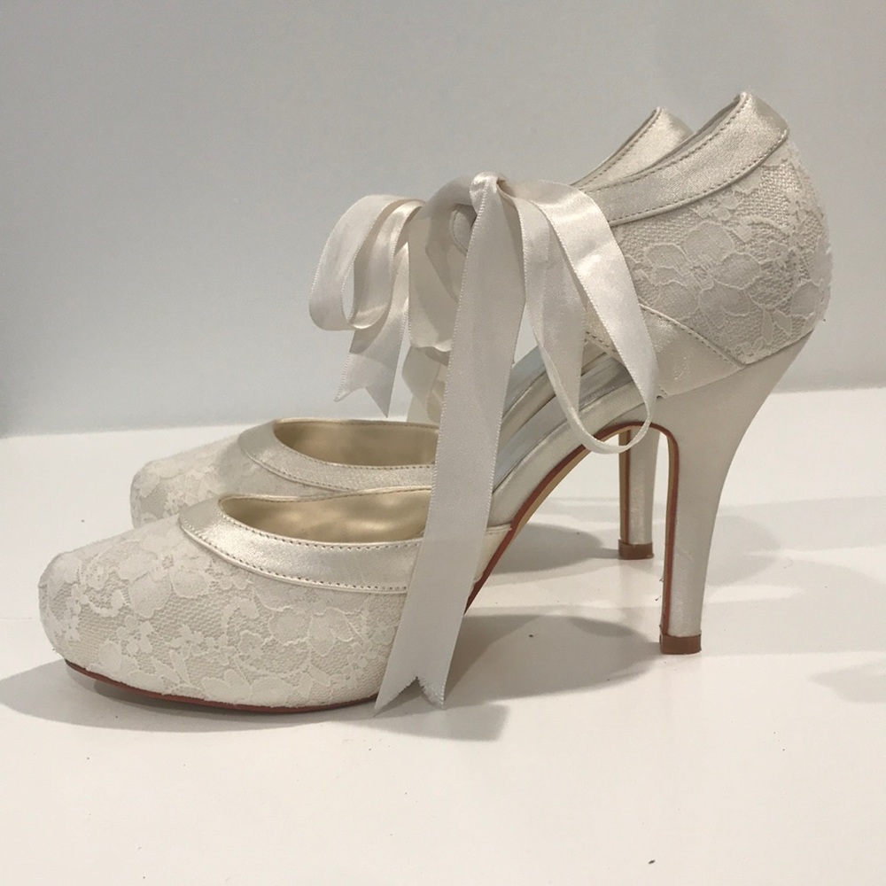 Beautiful lace heels